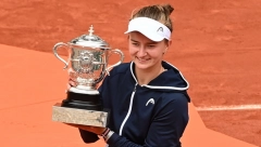 ŠOK U PARIZU Teniserka koja nikada nije prošla dalje od druge runde osvojila Rolan Garos, a i sutra igra finale!