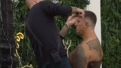 ISPEKAO ZANAT KOD BIVŠE U SALONU Ša šiša zadrugare po Beloj kući, uzeo mašinicu i sredio Kristijana kao nikad do sad (FOTO)