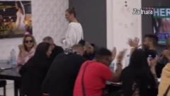 APLAUZ SE PRELAMAO IMANJEM Uzbuđenje pred kraj sve veće, Rialda je osam meseci čekala da izgovori ovu rečenicu