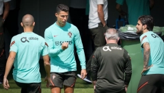 IZNERVIRAO SE! Ovo je Ronalda izbacila iz takta na pres konfernciji!