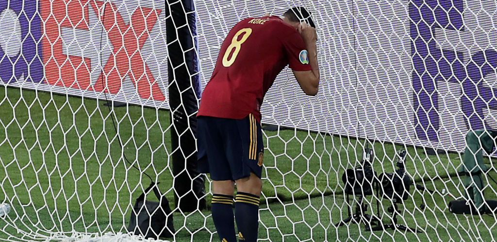 PRVI PUT PUCALI ĆORCIMA NA EP Španija i Švedska se ispromašivali