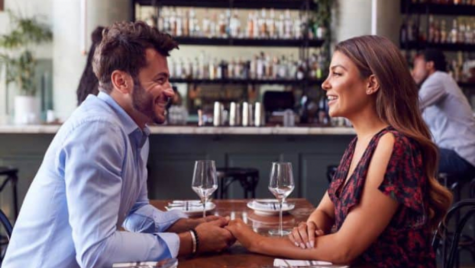 Recite NE na prvom sastanku!  Saznaćete dosta o osobi koja sedi prekoputa vas