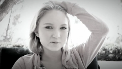 PREMINULA POZNATA GLUMICA Zvezda filmova za odrasle pronađena mrtva u automobilu, uzrok još nepoznat!