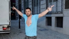 NE MOŽE DA ZAUSTAVI SUZE! Slavlje povodom rođenja male Mie se nastavilo do kasno u noć, svi skandirali njeno ime, a Lunina reakcija oduševila!