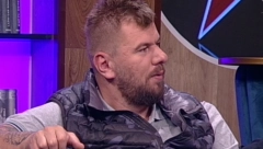 MALO KO BI GA PREPOZNAO! Isplivala Janjuševa dosad neviđena fotka, ovako je zadrugar izgledao u detinjstvu (FOTO)