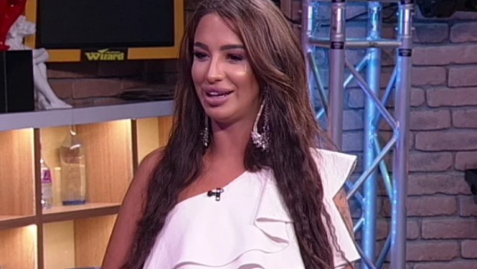 VOLIM KAD MI MUŠKARAC LUPI ŠAMAR Aleks zatekla sve u emisiji, otkrila sve o svojoj intimni - o ovome se baš i ne priča!