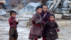 Tibetansko vasptiavanje dece – do pete ga tretiraj kao kralja, a od pete do desete kao roba – evo zašto!