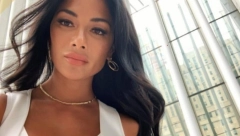 TRANSFORMACIJA KOJA ĆE VAS SVE ŠOKIRATI! Pevačica više uopšte ne izgleda ovako! (FOTO)