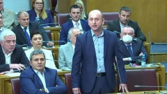 "KUME, ZLATO, PUŠTI BOGA, JA ĆU DA TE ČUVAM" Katnić cmizdrio, Knežević ga brutalno ponizio! (FOTO)