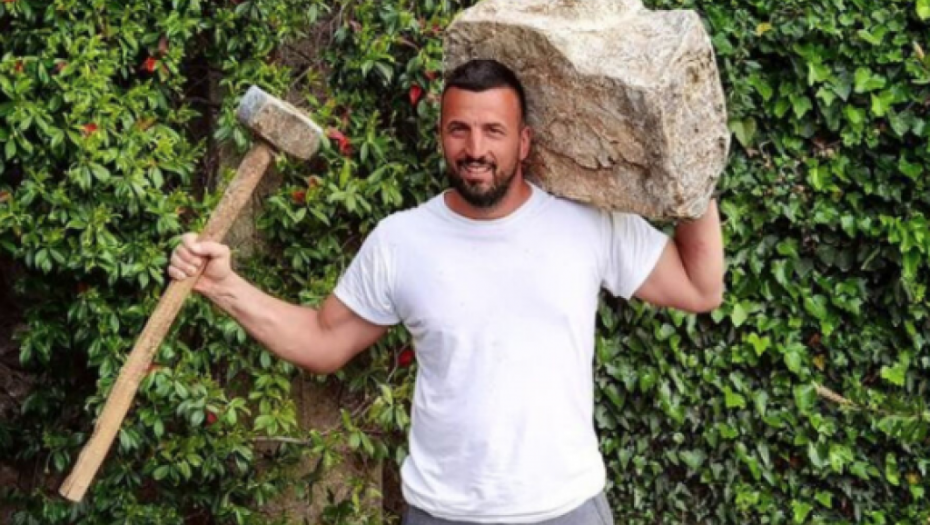 OTKRIO KO MU JE FAVORIT! Oglasio se Tomović pred finale Zadruge i žestoko opleo po produkciji, a ovo je razlog zašto ne dolazi u Šimanovce (FOTO)