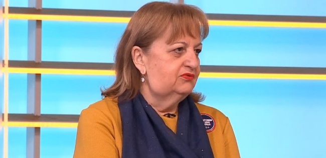 VJERICA RADETA ŽESTOKO Jovana Stojković se žali da stavlja neke "smrdljive krpe", a maske odavno nisu skupe i sterilne su