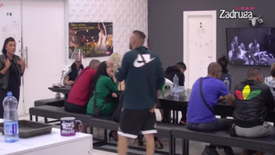 ŠLIHTAŠ SE ĐEDOVIĆU! Ša napao Sandru, užasne uvrede uputio Rialdi, a onda su mu one sasule sve u lice, oplele i po Tari Simov!