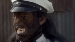 DO NEPREPOZNATLJIVOSTI: Iza ove "gadne" maske krije se najlepši i najpoznatiji glumac, da li možete da pogodite o kome se radi?