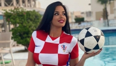 VRELA HRVATICA NAVIJALA PROTIV ZVEZDINOG KAPITENA! Utakmica pala u drugi plan, ceo stadion je zurio u njen PROVOKATIVAN ŠORTS (FOTO/VIDEO)