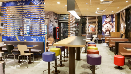 "MRZIM SVOJ POSAO" Zaposleni u McDonald's-u dao momentalni otkaz, ali ono što je uradio je zapalilo društvene mreže!