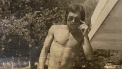 ON JE NAJVEĆI FOLKER SVIH VREMENA Sad je njegova popularna ćerka objavila fotku iz porodičnog albuma, da li prepoznajete o kome se radi? (FOTO)