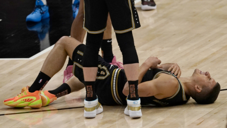 VELIKI PROBLEM ZA SRBIJU! Bogdan Bogdanović zbog povrede morao da napusti meč! (FOTO)