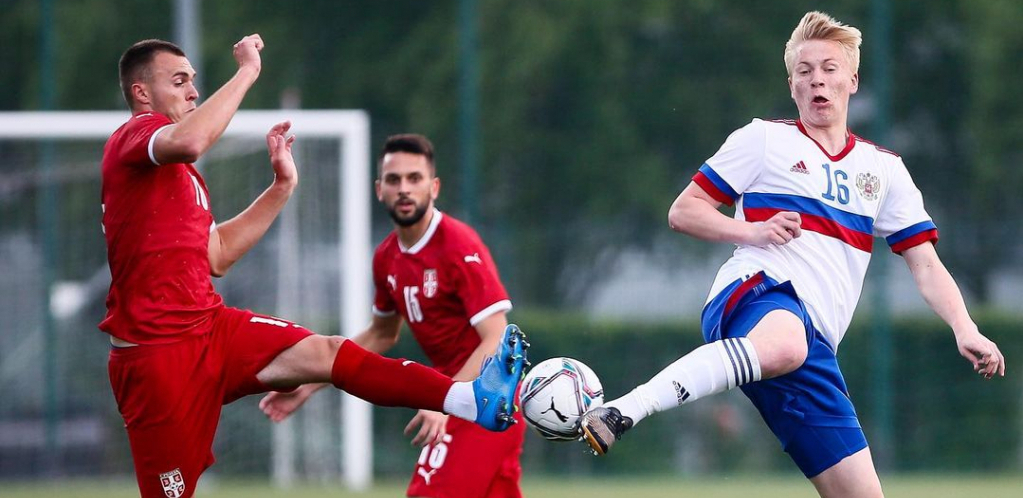 ZVEZDA DOVELA REPREZENTATIVCA! Desni bek stigao na "Marakanu"