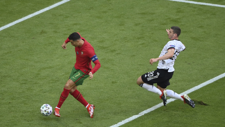 KRAJ SAGE! Ronaldo potpisuje dvogodišnji ugovor sa evropskim gigantom (FOTO)