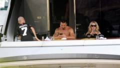 DOK SVI PRATE EVROPSKO PRVENSTVO, ZLATAN UŽIVA NA JAHTI! Ovako Ibrahimović provodi svoj odmor! (FOTO GALERIJA)