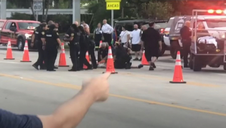 KRVOPROLIĆE U MAJAMIJU Kamionom uleteo na paradu LGBT grupa i počeo da ih gazi, ima mrtvih i povređenih!