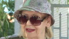 LEPU LUKIĆ UJEO PAS! Usred restorana nastao haos! (VIDEO)