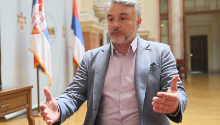 MI SMO OPOZICIJA SNS, A NE SRBIJI Opozicioni poslanik Vladan Glišić za Alo! govorio o saradnji sa Zavetnicima i izborima