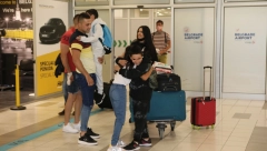 SREĆI NEMA KRAJA! Komšije uplakane dočekale Tanju i decu, sve je spremno za slavlje u domu pevačice u rodnom Smederevu! (FOTO/VIDEO)