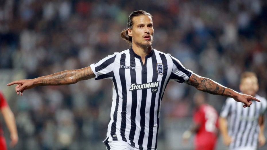 GRCI SE POVLAČE! Crvena zvezda ima otvoren put, čeka se samo potpis napadača!