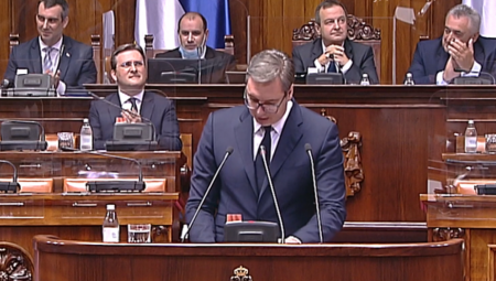 VUČIĆ ZABRINUT Zapad naoružava Prištinu