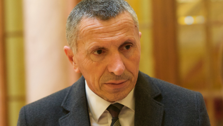 ĐORĐE KOMLENSKI: Šaipe, kada ćeš da platiš struju?