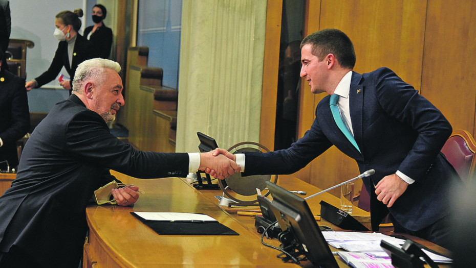 PREMIJER I PREDSEDNIK SKUPŠTINE CRNE GORE SVOJIM IZJAVAMA DOKAZALI PISANJE NAŠEG LISTA:  Krivokapić i Bečić se autovali!