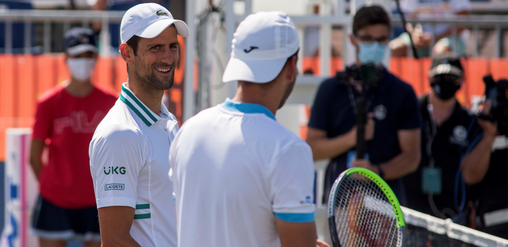 ČUDESNI NOVAK ĐOKOVIĆ Spasao dve meč lopte, a onda je usledio pobednički pozdrav kakav se retko viđa (FOTO, VIDEO)