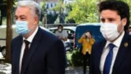 SRAMNO SAOPŠTENJE Krivokapić, Abazović i Bečić složno poručili: NE DAMO FOTELJE!