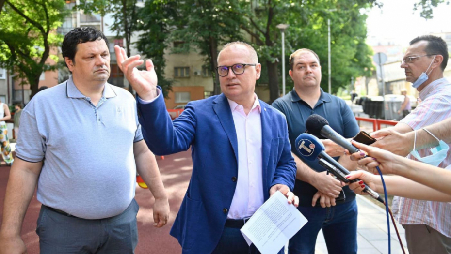 GORAN VESIĆ: Zemun dobio još jedno dečje igralište! (FOTO)