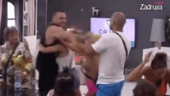 DISKVALIFIKACIJA?! Filip Car žestoko nasrnuo na Mišela i udario ga, obezbeđenje momentalno uletelo, neviđeni haos u Zadruzi! (FOTO)