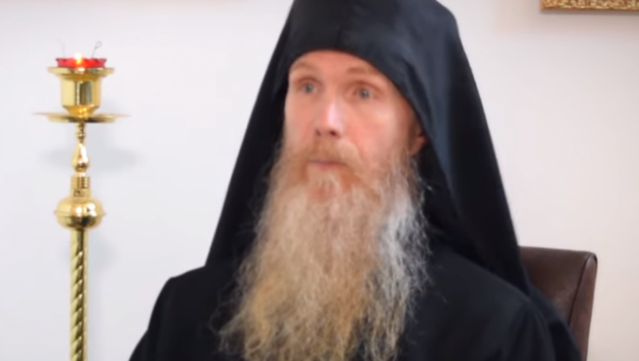 DOĐU ŽENE I ŽALE SE DA IH MUŽ VARA "Doteraj se malo, sestro" odgovar igumana Arsenija oduševio sve, a nije poštedeo ni muškarce