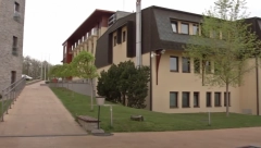 SE*SUALNO ZLOSTAVLJANJE U PETNICI Devojčice terao da se skidaju gole, pa ih fotografisao! Maltretiranje trajalo godinama, svi ćutali o jezivom slučaju