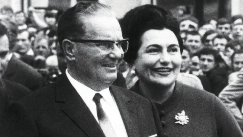 NESTAO ČOVEK U PO BELA DANA U šokatnoj ispovesti Jovanka Broz otkrila: Kada se vratio to nije bio moj Tito!