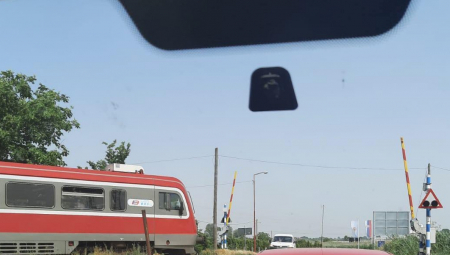 TRAGEDIJA NA PRUZI KOD ŠAPCA: Voz naleteo na automobil, vozač nastradao na licu mesta