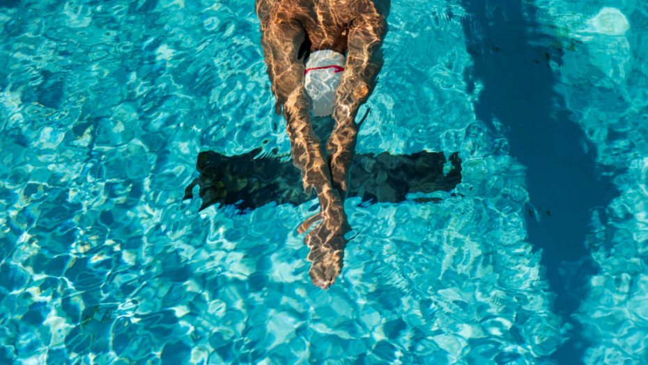 Pravite veliku grešku: Ove namirnice nikako ne jedite pre plivanja