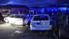 "OVO JE PAKAO" Ovako izgleda Češka nakon tornada: Automobili padali na kuće, crkva ostala bez krova