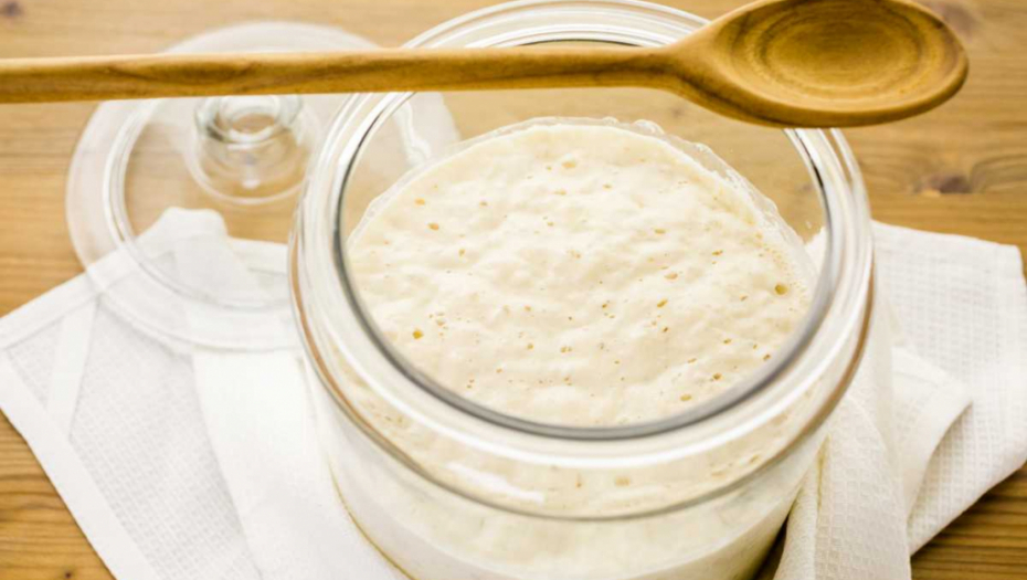 DANAŠNJI KVASAC JE OTROV! Zbog ovog dodatka postajemo deblji, koža stari, telo propada