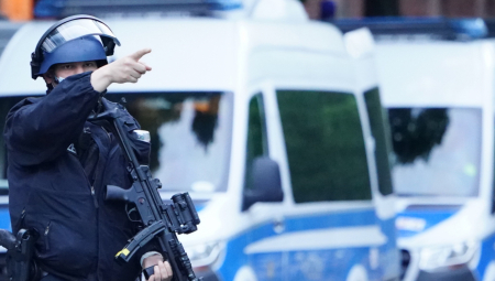 URLAO "ALAHU EKBER", PA I POLICIJU NAPAO NOŽEM Stravičan događaj zaprepastio građane Nemačke