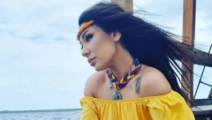 SKINULA SE URAGANKA! Sanja Vučić pokazala izvajanu zadnjicu dok radi ovo, mreže se usijale, a komentari samo pljušte! (FOTO)