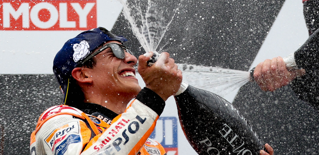 STRAVIČAN PAD Šampion nema sreće, pauzirao je godinu dana, a sada opet mora kod lekara (VIDEO)