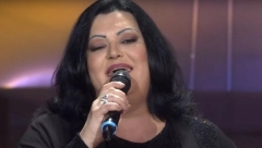 UHVATILA SE U KOŠTAC SA KANCEROM! Pevačica pričala o mukotrpnoj borbi sa bolešću, ali nije skidala osmeh sa lica