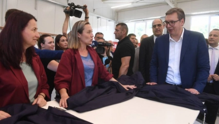 Vučić ponosan: Ovaj posao garantuje budućnost, znam da ovde žive ljudi koji poštuju trud i rad