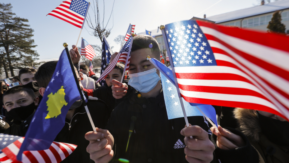 ALBANCI BESNI NA SVOJE TVORCE Evropska unija je kriva za sve!