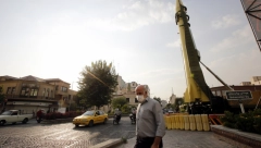 PARAVOJSKE NA ULICAMA! Održana parada militantnih grupa